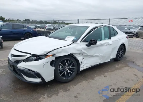 2022 Toyota Camry Se z USA, uszkodzony, nr VIN 4T1G11AK2NU668735